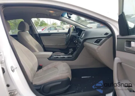 2015 Hyundai Sonata Se из США, поврежденный, VIN 5NPE24AF2FH024225